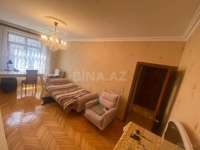 Продается 4-комн. вторичка 110 м², м. Ази Асланов, photo 13 from 23