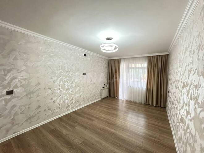 Продается 2-комн. вторичка 60 м², м. Халглар Достлугу, photo 1 from 17
