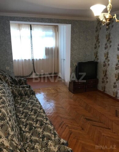 Продаётся 2-комн. вторичка 80 м², м. Элмляр Академиясы, photo 4 from 9