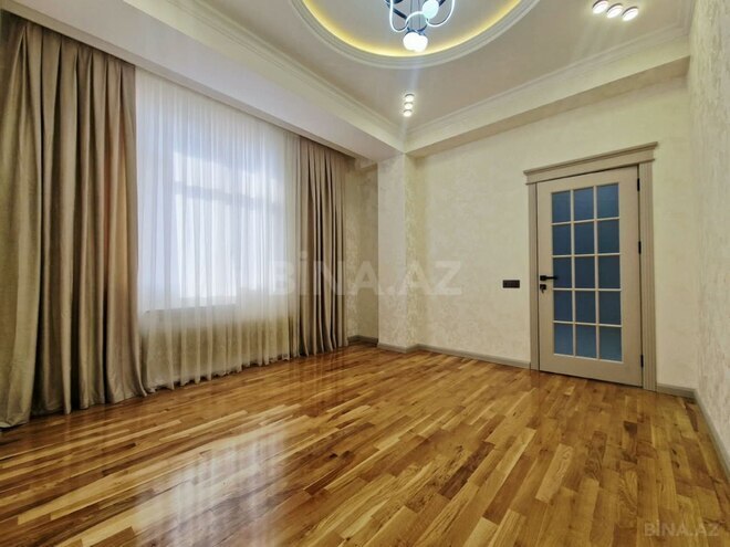 Продаётся 3-комн. новостройка 130 м², м. Кара Караев, photo 7 from 19
