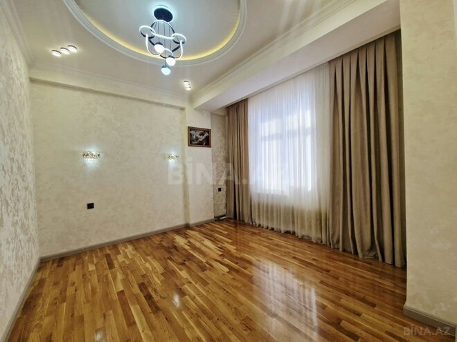 Продаётся 3-комн. новостройка 130 м², м. Кара Караев, photo 8 from 19