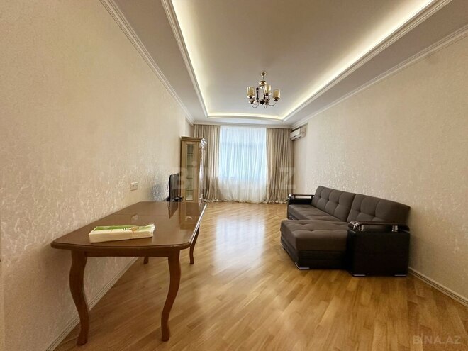 Сдаётся 3-комн. новостройка 130 м², м. Иншаатчылар, photo 19 from 29