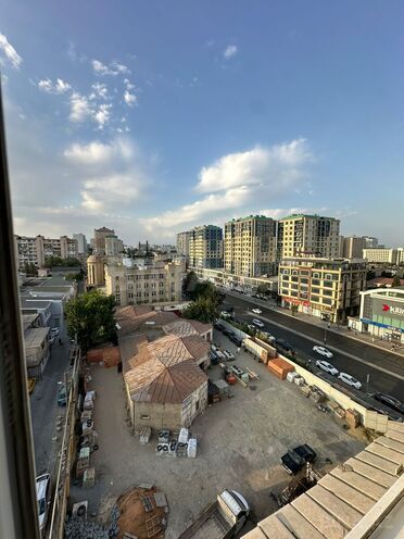 Сдаётся 3-комн. новостройка 130 м², м. Иншаатчылар, photo 1 from 29