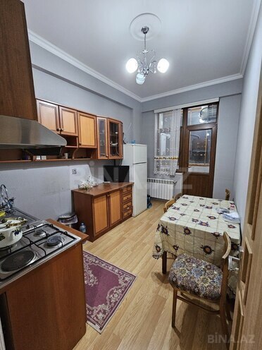 Сдаётся 2-комн. новостройка 40 м², м. Иншаатчылар, photo 1 from 10
