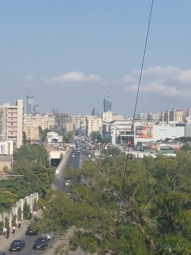 Satılır 2 otaqlı köhnə tikili 55 m², Gənclik m., photo 1 from 14