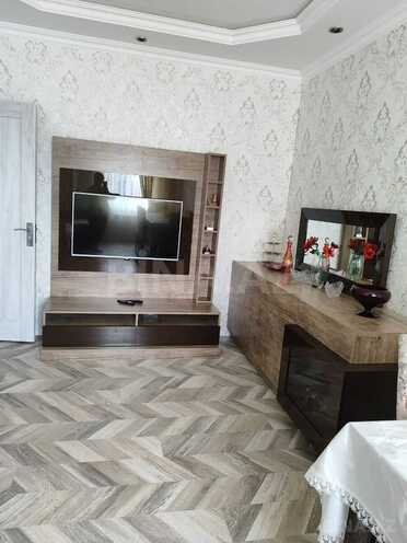 Сдаётся 2-комн. вторичка 65 м², м. Ази Асланов, photo 1 from 11
