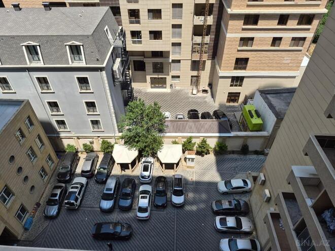 Сдается 3-комн. новостройка 185 м², м. 28 мая, photo 27 from 30