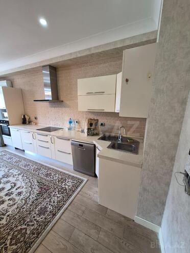 Сдается 3-комн. новостройка 185 м², м. 28 мая, photo 17 from 30