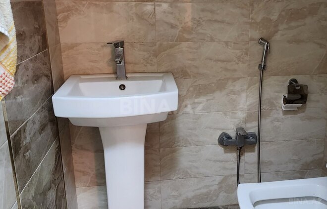 Сдаётся 2-комн. новостройка 95 м², м. Ази Асланов, photo 14 from 15