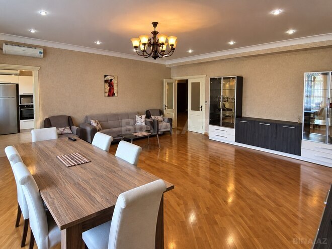 İcarəyə verilir 3 otaqlı yeni tikili 170 m², 28 May m., photo 3 from 24