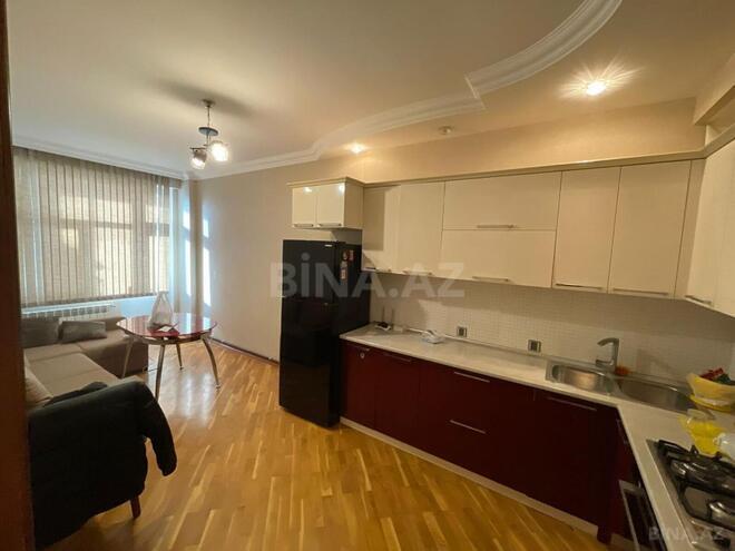 Satılır 3 otaqlı köhnə tikili 135 m², İnşaatçılar m., photo 13 from 19