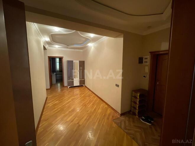 Satılır 3 otaqlı köhnə tikili 135 m², İnşaatçılar m., photo 8 from 19