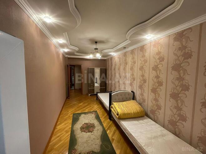 Satılır 3 otaqlı köhnə tikili 135 m², İnşaatçılar m., photo 9 from 19