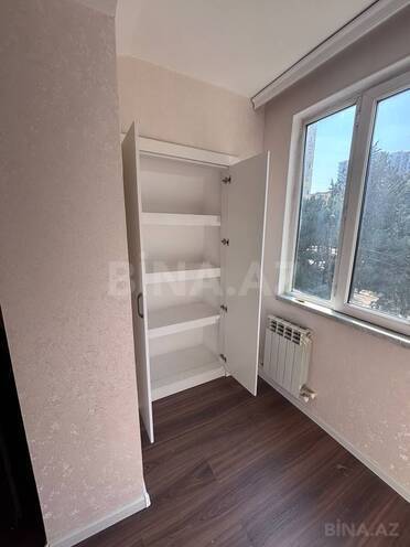 Продаётся 2-комн. вторичка 32 м², м. Иншаатчылар, photo 4 from 12
