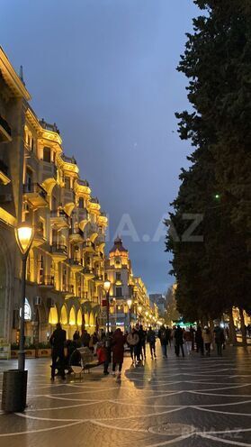 Satılır 3 otaqlı köhnə tikili 80 m², Sahil m., photo 1 from 14