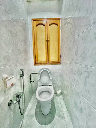 Satılır 3 otaqlı köhnə tikili 80 m², Qara Qarayev m., photo 8 from 12