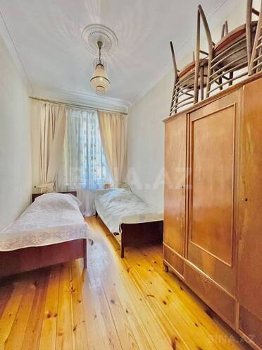 Satılır 3 otaqlı köhnə tikili 80 m², Qara Qarayev m., photo 10 from 12