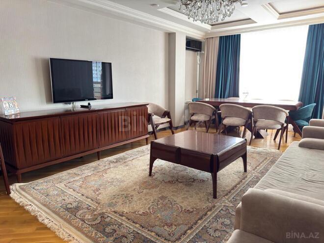 Сдаётся 3-комн. новостройка 135 м², м. Нефтчиляр, photo 3 from 22