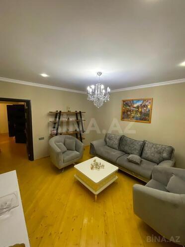 Продаётся 2-комн. новостройка 70 м², пос. Бакиханова, photo 1 from 15