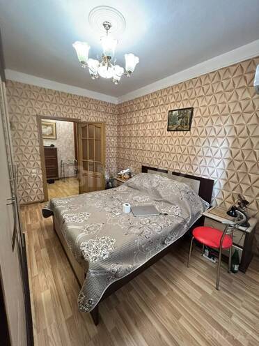 Продаётся 2-комн. вторичка 65 м², м. 8 ноября, photo 6 from 15