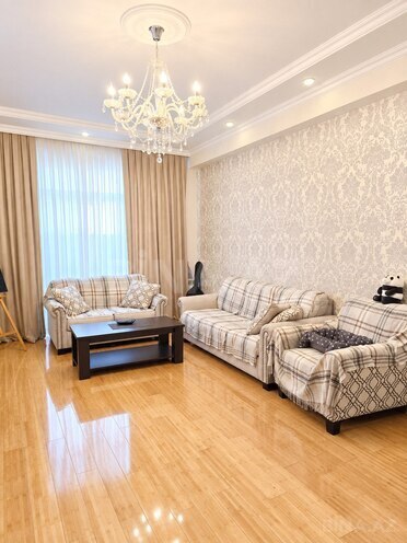 Продаётся 3-комн. новостройка 110 м², м. Кара Караев, photo 4 from 26