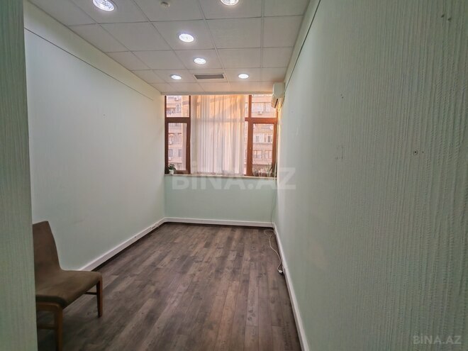 İcarəyə verilir 1 otaqlı ofis 18 m², 28 May m., photo 1 from 10
