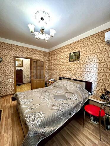 Satılır 2 otaqlı köhnə tikili 65 m², 8 Noyabr m., photo 14 from 22