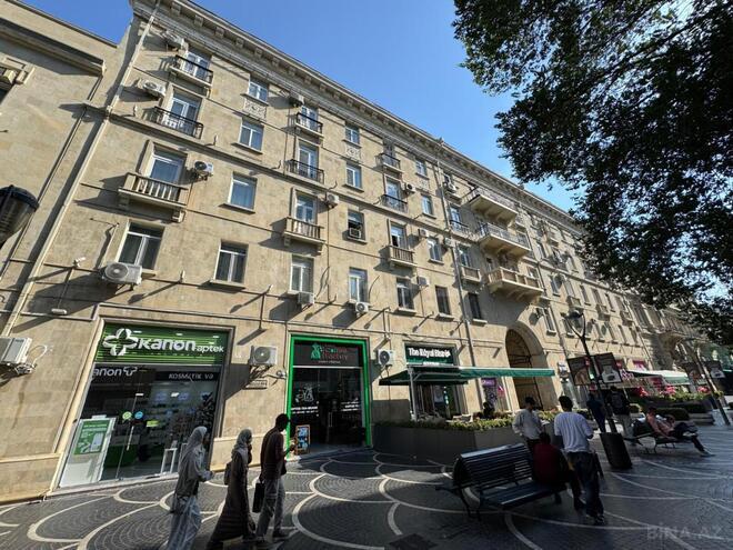 Продаётся 2-комн. вторичка 72 м², м. Сахил, photo 3 from 32