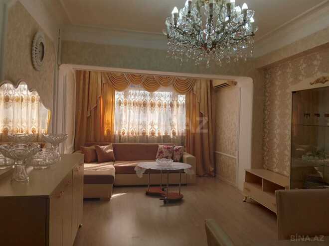 Продаётся 3-комн. вторичка 70 м², м. Азадлыг проспекти, photo 1 from 18