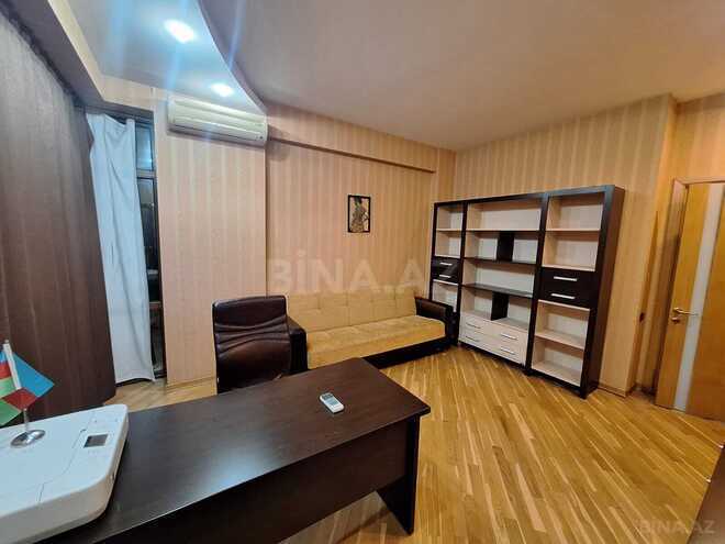 İcarəyə verilir 4 otaqlı yeni tikili 200 m², 28 May m., photo 17 from 25