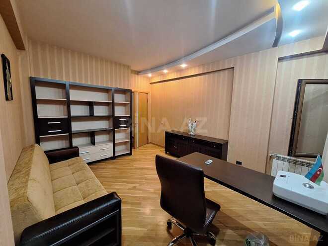 İcarəyə verilir 4 otaqlı yeni tikili 200 m², 28 May m., photo 13 from 25