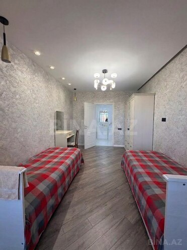 Продается 3-комн. вторичка 80 м², м. Ази Асланов, photo 10 from 17