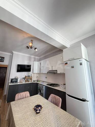 Продаётся 2-комн. новостройка 55 м², м. Низами, photo 1 from 12