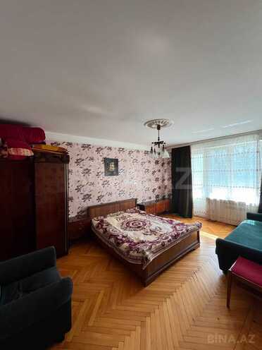 İcarəyə verilir 3 otaqlı köhnə tikili 110 m², İnşaatçılar m., photo 1 from 10