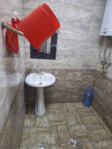 İcarəyə verilir 2 otaqlı köhnə tikili 40 m², Memar Əcəmi m., photo 6 from 8