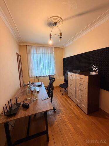 Продаётся 4-комн. вторичка 120 м², м. Элмляр Академиясы, photo 6 from 9