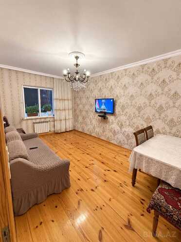 Продается 2-комн. вторичка 60 м², м. Халглар Достлугу, photo 1 from 16