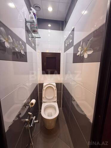 Satılır 4 otaqlı köhnə tikili 100 m², Xalqlar Dostluğu m., photo 8 from 11
