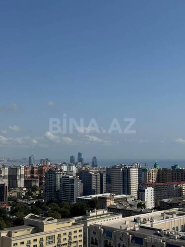 Продаётся 4-комн. новостройка 203 м², м. Низами, photo 10 from 31