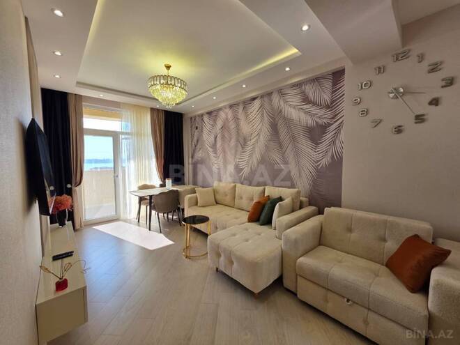 Продаётся 2-комн. новостройка 70 м², м. Ази Асланов, photo 1 from 16