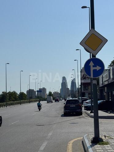 Продаётся 3-комн. вторичка 80 м², м. Низами, photo 9 from 14