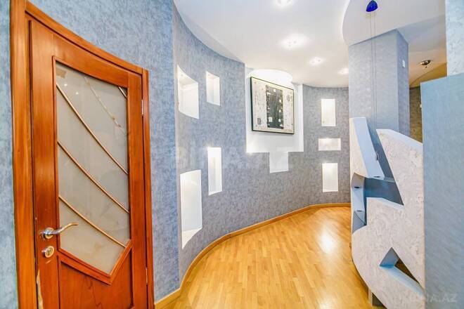 İcarəyə verilir 3 otaqlı yeni tikili 180 m², 28 May m., photo 10 from 17
