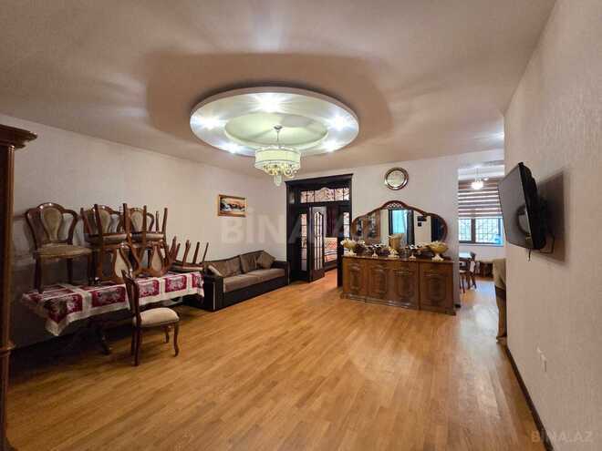 Продается 3-комн. вторичка 90 м², Ясамальский р., photo 1 from 10