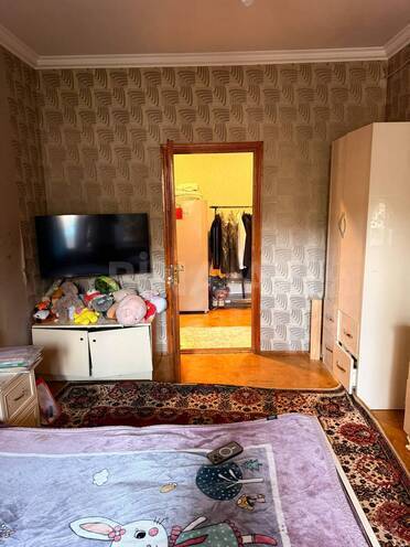Продаётся 3-комн. вторичка 90 м², Хатаинский р., photo 14 from 19
