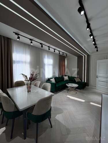 Сдаётся 3-комн. новостройка 125 м², м. Низами, photo 1 from 11