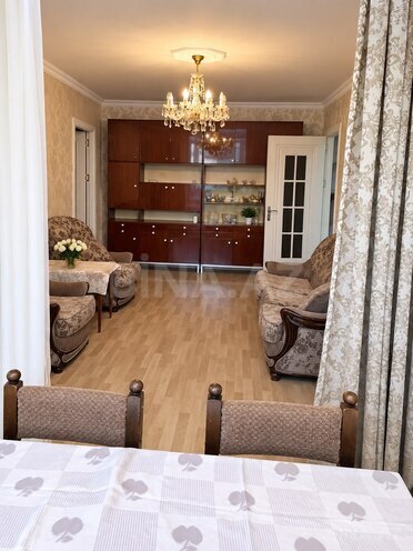 Satılır 2 otaqlı köhnə tikili 54 m², Elmlər Akademiyası m., photo 1 from 17