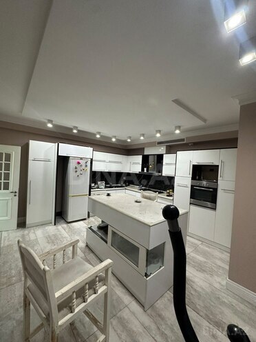 Продаётся 4-комн. новостройка 180 м², м. Низами, photo 3 from 12