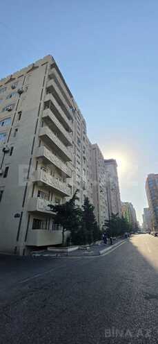 Продается 2-комн. вторичка 60 м², м. Гянджлик, photo 1 from 18