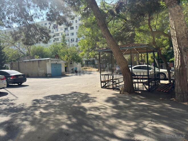 Продаётся 2-комн. вторичка 30 м², м. Кара Караев, photo 14 from 16