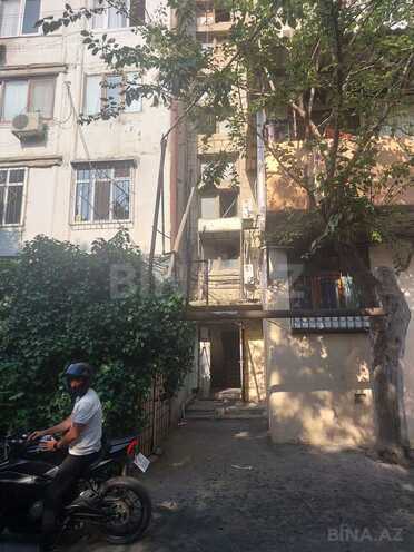 Satılır 2 otaqlı köhnə tikili 50 m², Elmlər Akademiyası m., photo 1 from 18